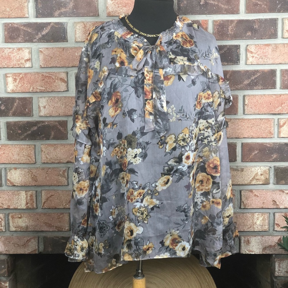 Easel Floral Blouse